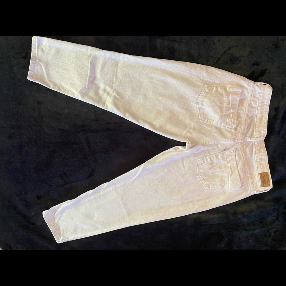 Levi’s sz 4 crop white jean 👖 pants. 🕊
